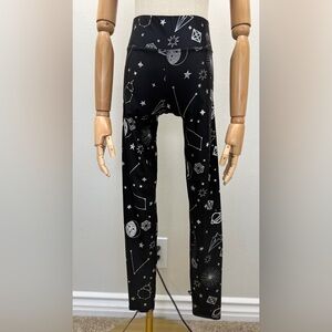 Star Wars Terez Galaxy Print Leggings Women’s Small Black Silver Stretch NWOT